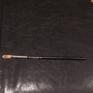 mac 194 brush